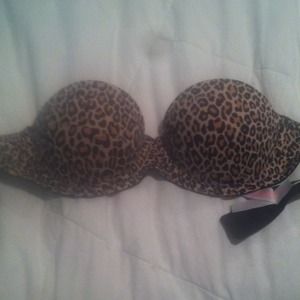 Leopard strapless bra