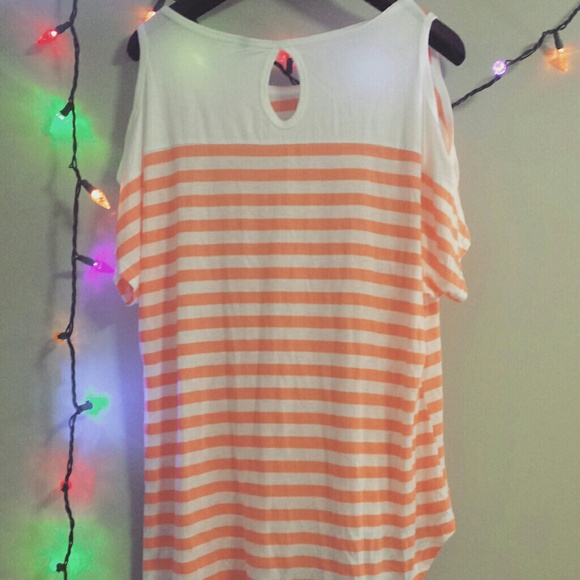 Top - Picture 3 of 4