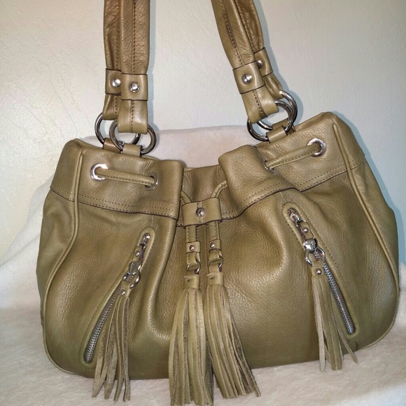 B Makowsky hunter green leather purse