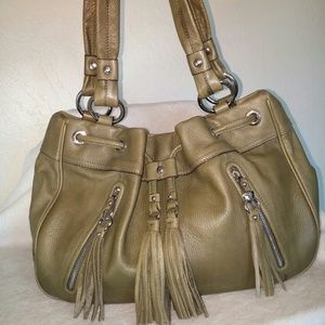 B Makowsky hunter green leather purse