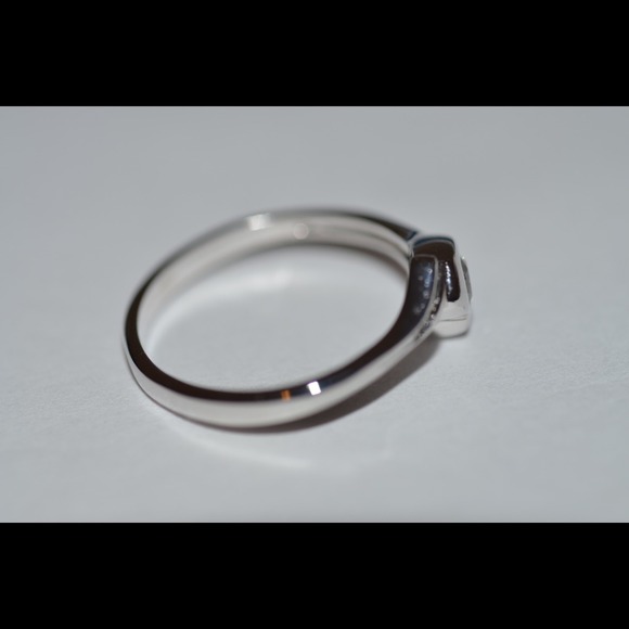 Ring - Picture 3 of 3