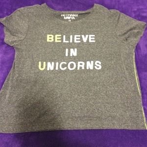 Bethany mota crop top "BElieve in Unicorns"