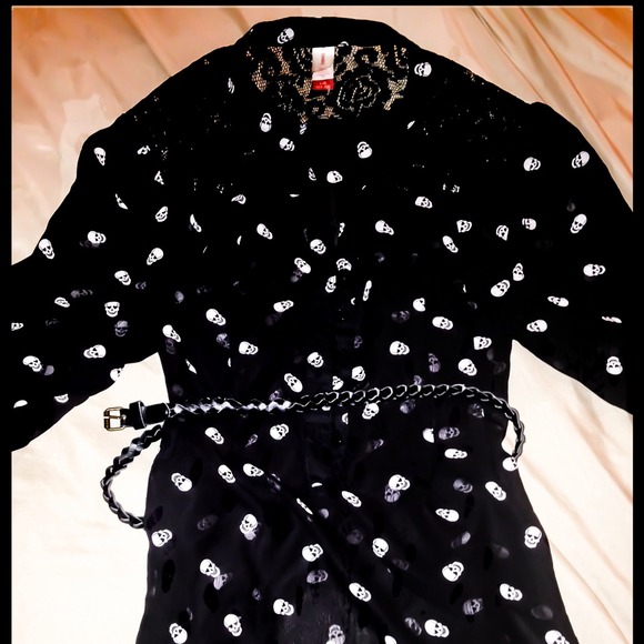 Skull sheer top