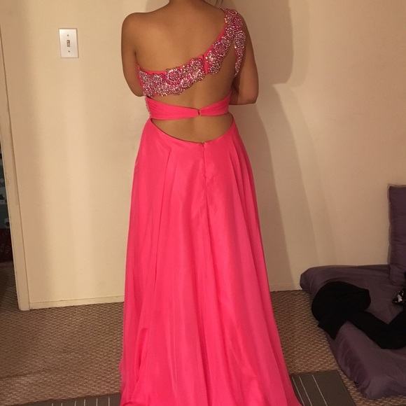 Dress - Picture 4 of 4