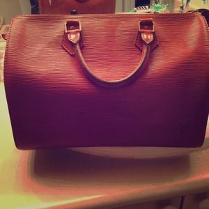 LV for sell💯👜 authentic, color Kenya brown