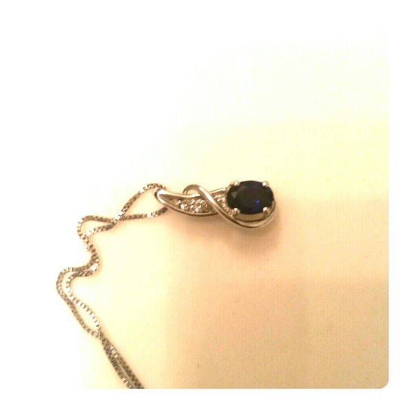 reserved @paulabilltrite necklace (kay jewelers)