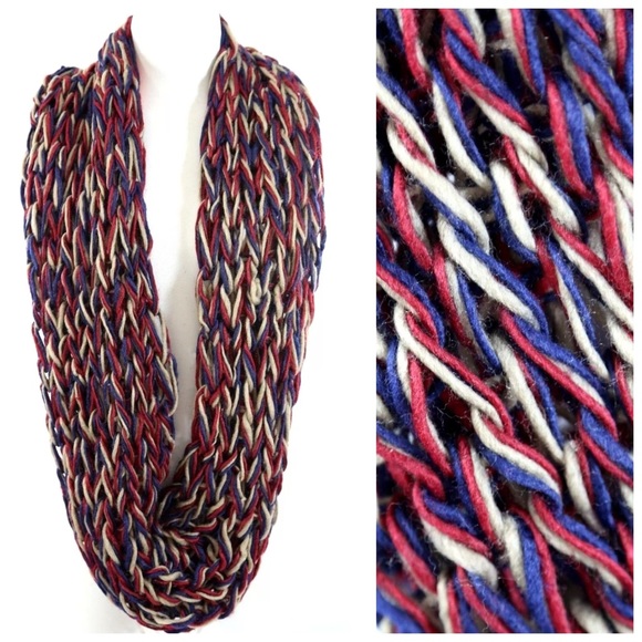 Chunky Loose Weave Scarf - Picture 2 of 3