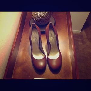 Jessica Simpson cognac pumps (3 1/2 inch)