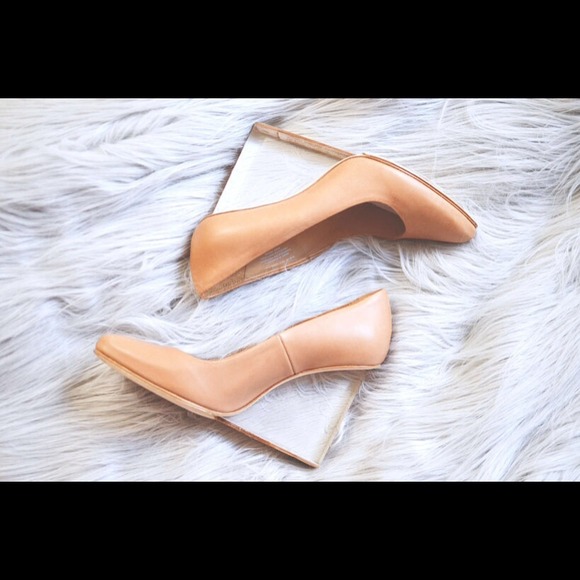 Maison Martin Margiela Shoes - SOLD ON EBAY Maison Martin Magiela x H&M Maison Martin Margiela Shoes - SOLD ON EBAY Maison Martin Magiela x H&M