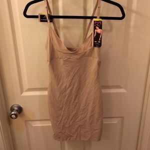 Maidenform WYOB Full Slip Shapewear Med