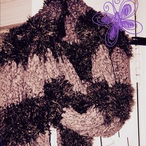 Eternity scarf create 4 different looks.