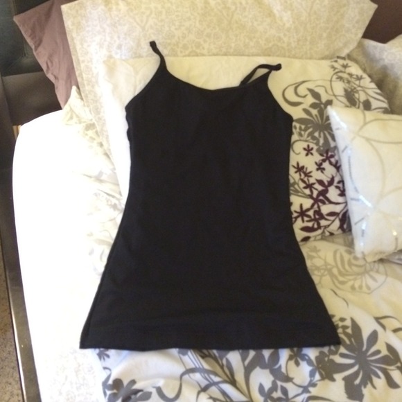 Flexees by Maidenform Shapewear top. Medium.