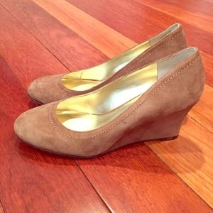 BRAND NEW!!! Cute wedges!