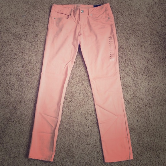 American Eagle Pink Skinny Pants