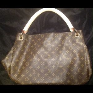 ADDITIONAL ARTSY MM AND GM MONOGRAM PICTURES!