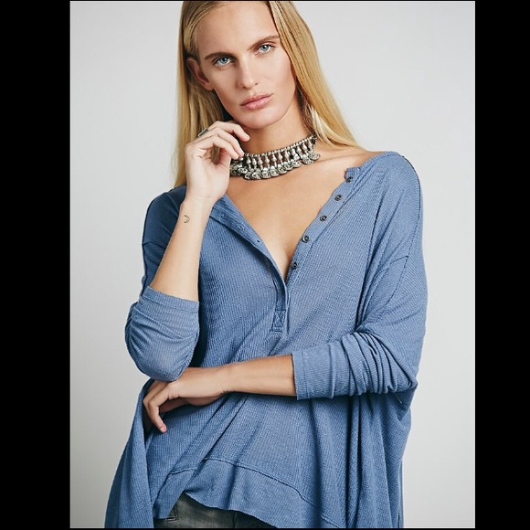 Free People oversized flowy Henley blue - Picture 4 of 4