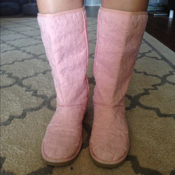 Pink eyelet Uggs