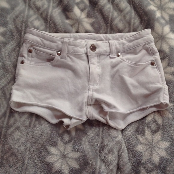 Basic white shorts - Picture 1 of 1