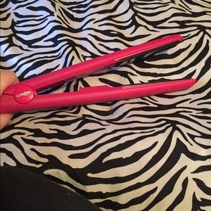 *ON HOLD FOR @YOLANDA14* Croc Nero straightener