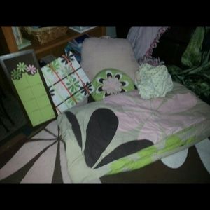 Full size bedroom set