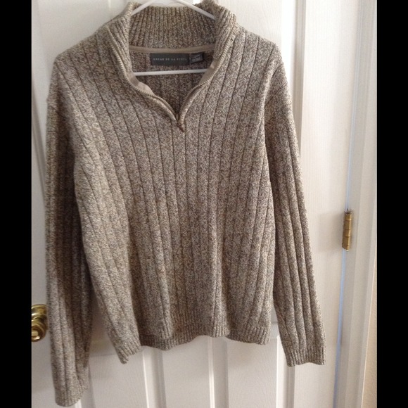 Oscar De La Renta mens sweater.