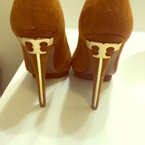 Tory burch pumps