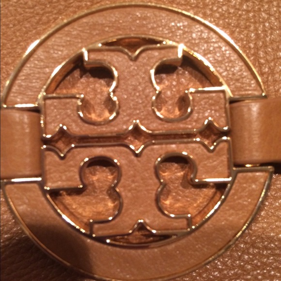 100% Authentic, Tory Burch Cross body bag