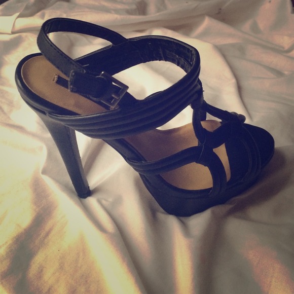 Black forever 21 heals