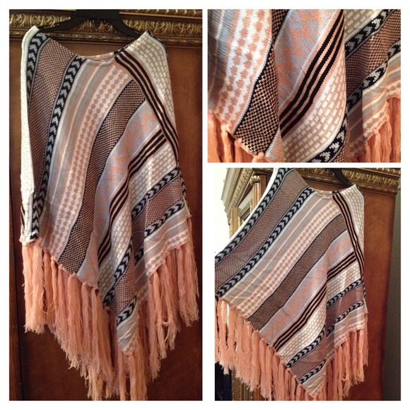 💕⚡️UNTIL NOON!⚡️Cute Printed Poncho💕