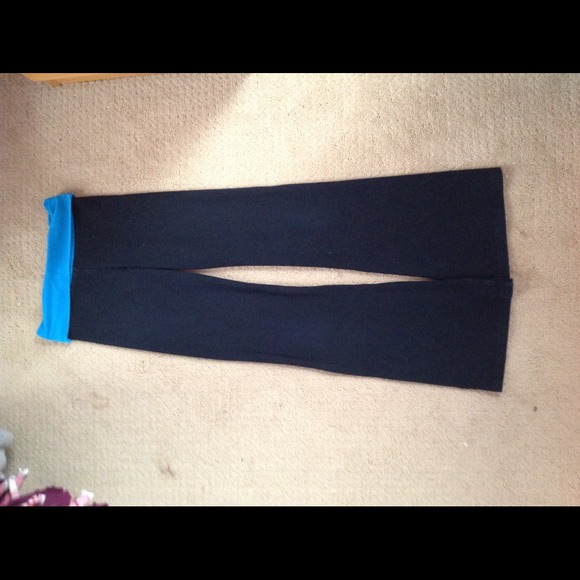 Solow yoga pants