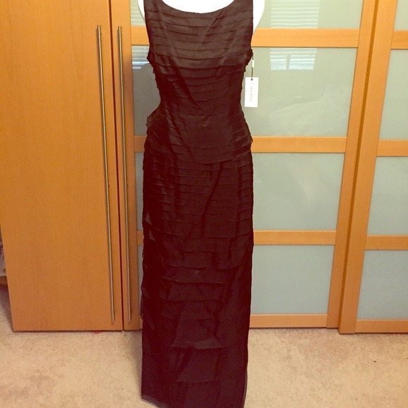 Brand New Calvin Klein 2pc skirt set