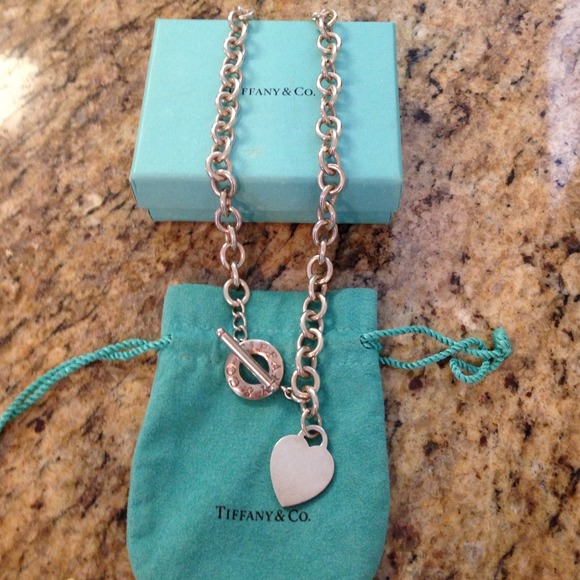 💕TIFFANY & CO toggle necklace💕 - Picture 3 of 4