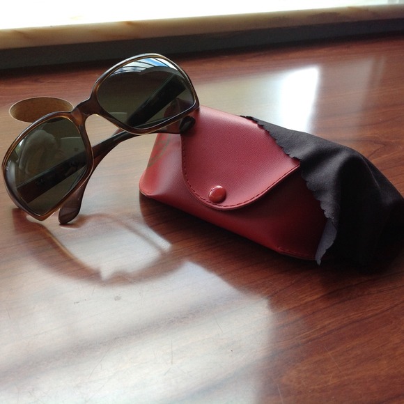 Ray Bans sunglasses