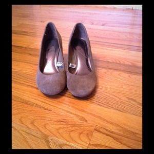 Light Gray Suede Winter Wedges size 7!