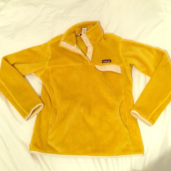 Women's size large yellow Patagonia pullover