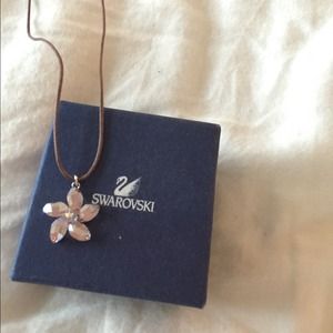 Swarovski Flower Crystal Necklace!