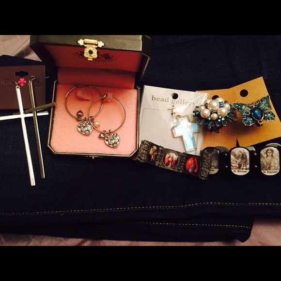 Juicy couture and love culture, Jesus bracelets