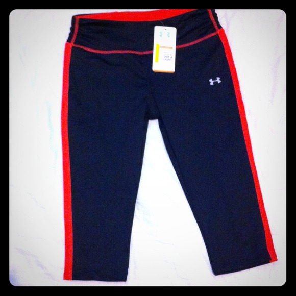 🚨REDUCED!🚨 Under Armour Running Capris