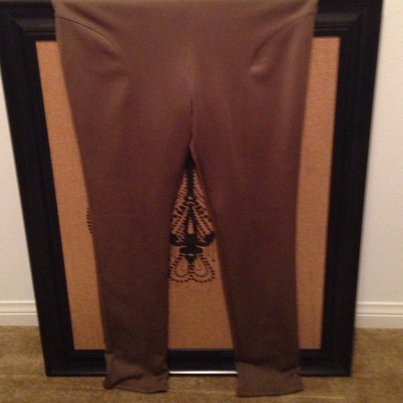 Brown legging riding type pants