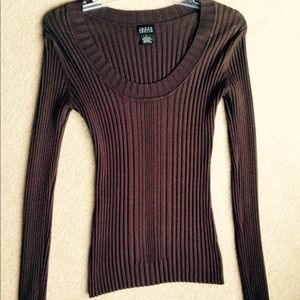 Brown ribbed sweater