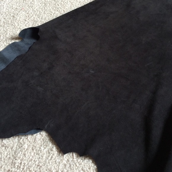 Final ⬇️ Kimberly Ovitz Suede Skirts - Picture 3 of 4