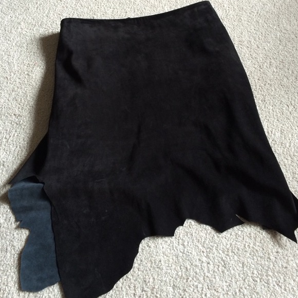 Final ⬇️ Kimberly Ovitz Suede Skirts - Picture 4 of 4