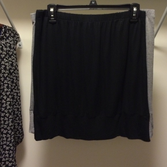Jersey knit skirt