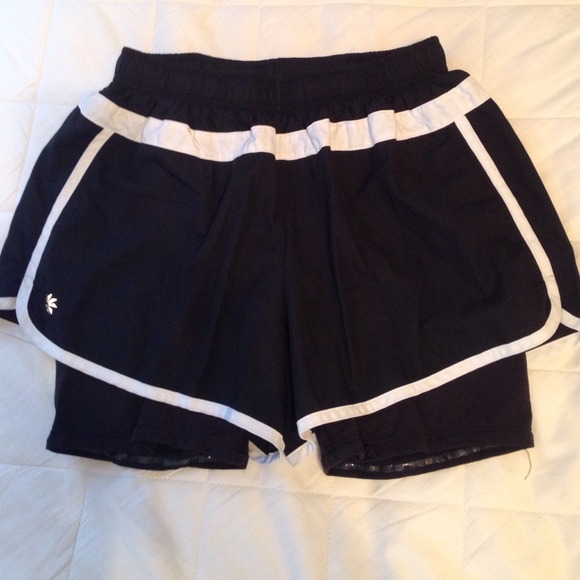Athleta Other - Athleta Hana 2 in 1 Short
