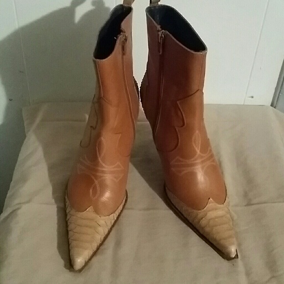 Ankle boots