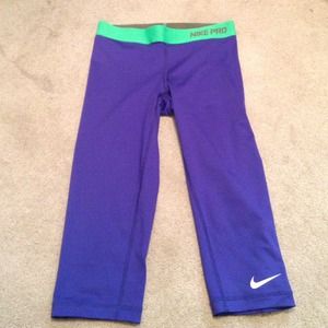 Nike pro work out capris