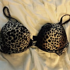 Animal print 36c bra w/ push up never worn bundle