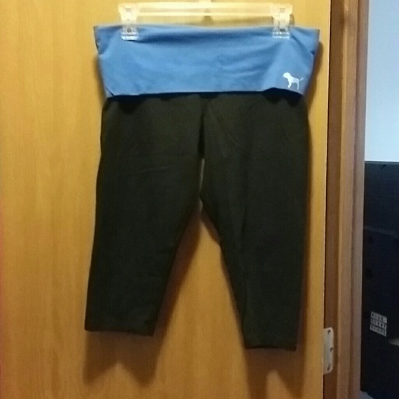 Victoria secret pink yoga capris.