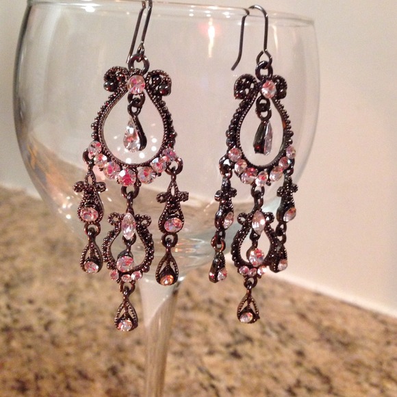 WINDSOR Jewelry - Windsor Dressy earrings