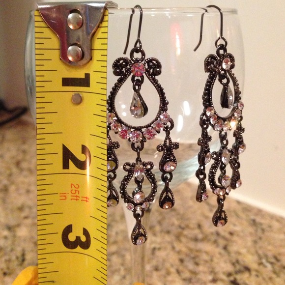 Windsor Dressy earrings - Picture 2 of 3